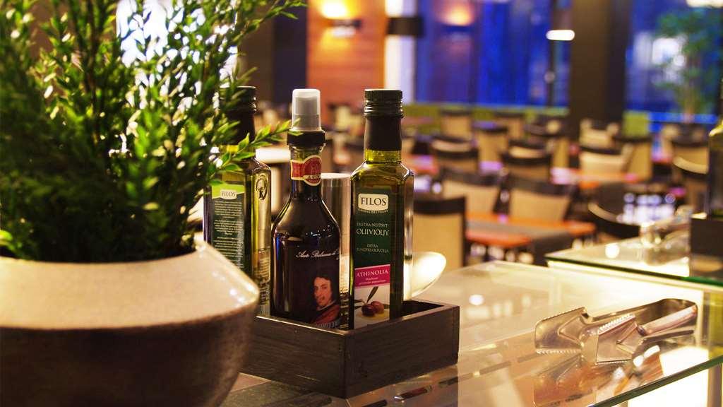 Hotel Haaga Central Park Хелзинки Ресторант снимка