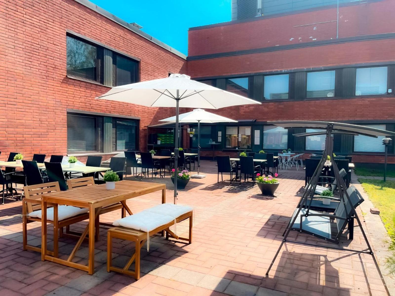 Hotel Haaga Central Park Хелзинки Екстериор снимка