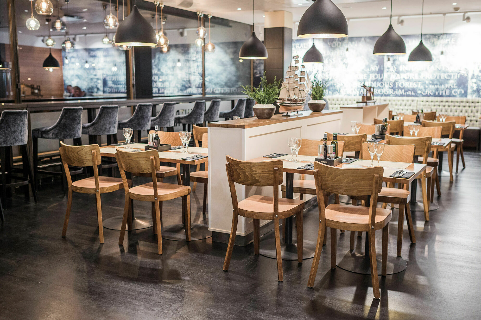 Hotel Haaga Central Park Хелзинки Ресторант снимка