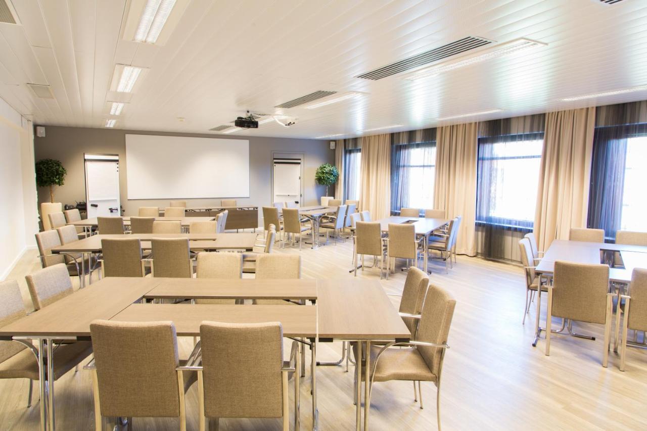 Hotel Haaga Central Park Хелзинки Бизнес снимка
